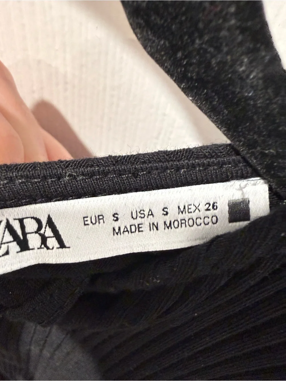 Zara Sleeveless Ribbed Knit Tank Top - Black
